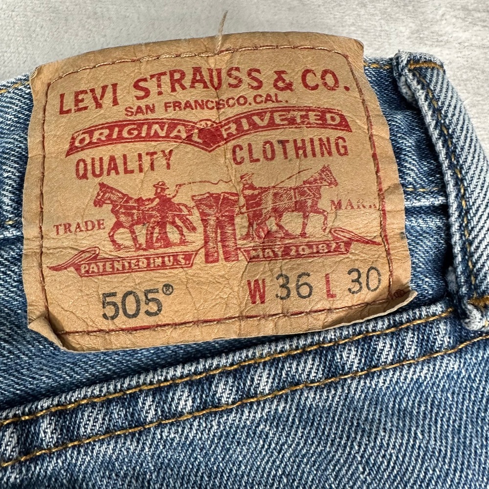Levi's 505 Jeans Men 36x30 Blue  Straight Fit Medium Wash Denim Pants - Picture 10 of 15